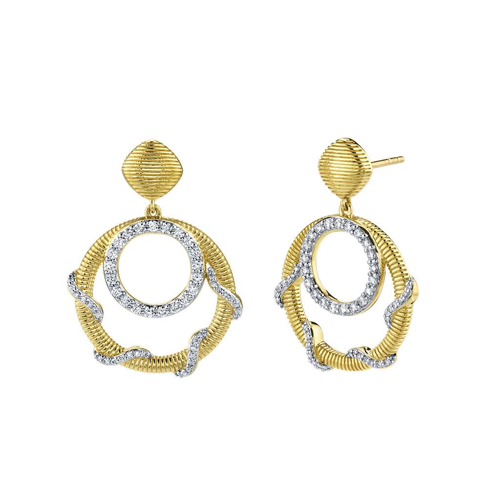 Sloane street twisted circle dangle earrings in yellow gold and diamonds